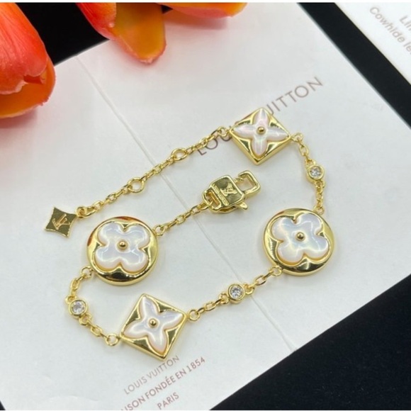 Gold 18K Four Leaf Clover Bracelet, Charm, Luxury Chain Link Gift Gir… - Picture 5 of 10